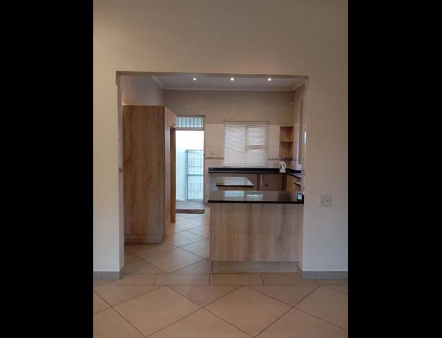 BUSINESS PROPERTY TO RENT IN PRIMROSE